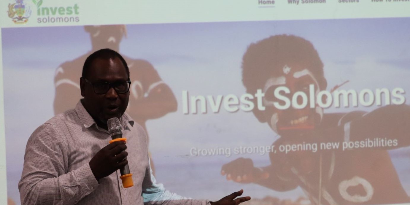Permanent Secretary Riley Mesepitu officially launches the website on Thursday 23 October at the Heritage Park Hotel