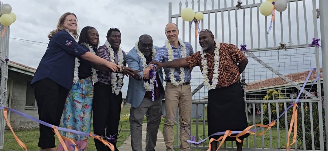 Australia supports Betikama with new girls dorm fence