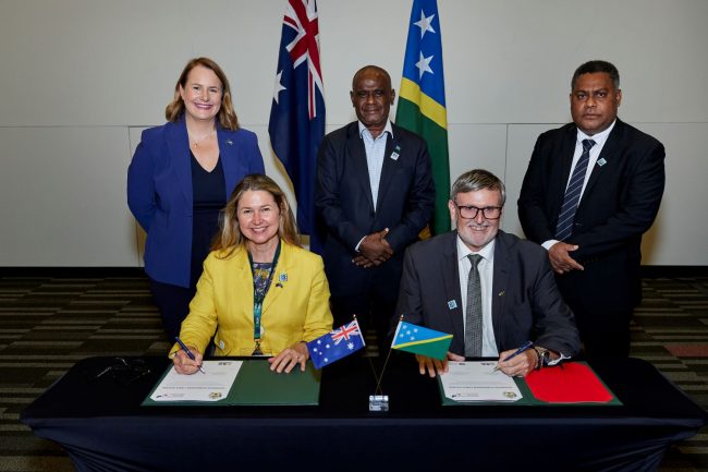 CEO SISCC, Mr Keir Preedy, briefing Prime Minister Manele on the planned route of the second international submarine cable – the Adamasia Cable System