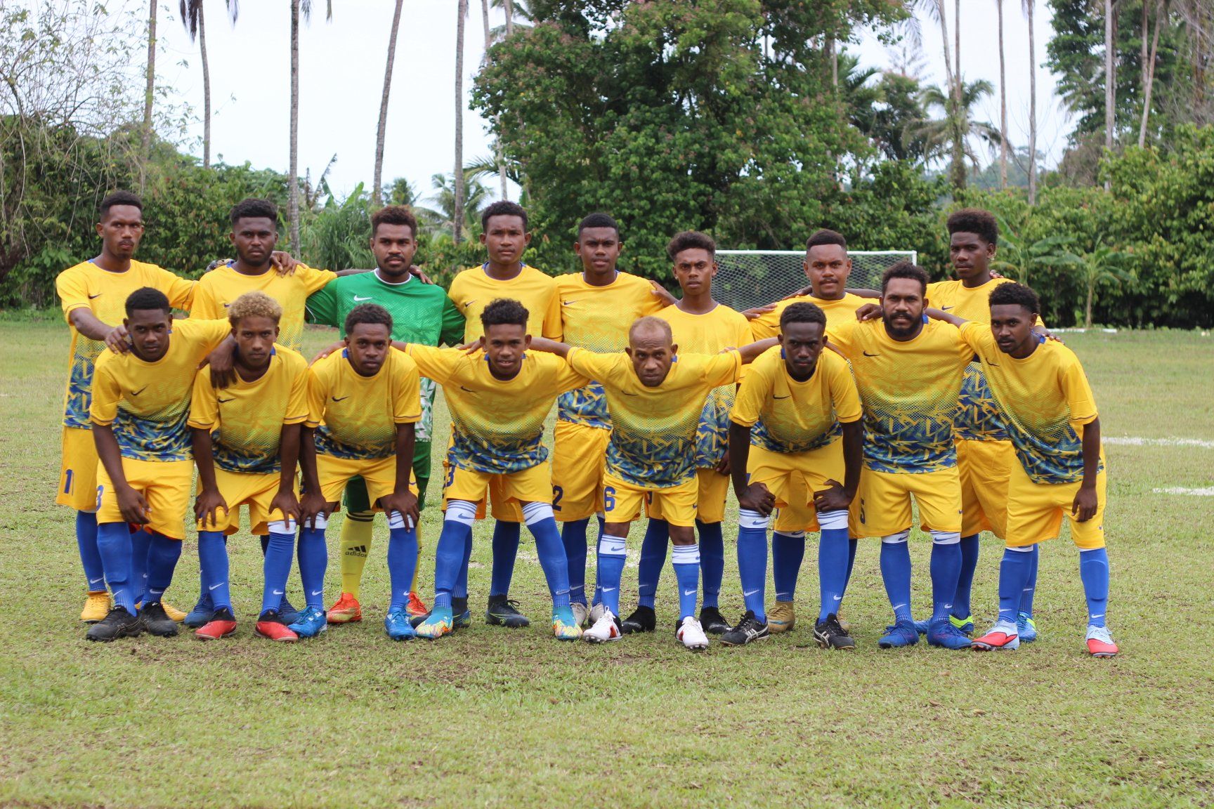 League unites communities ahead of x-mas