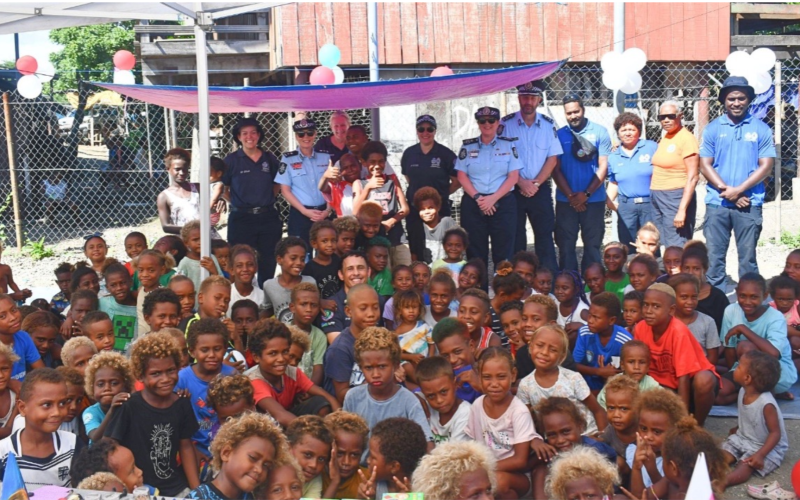 AFP leaders share Christmas cheer with Fishing village community