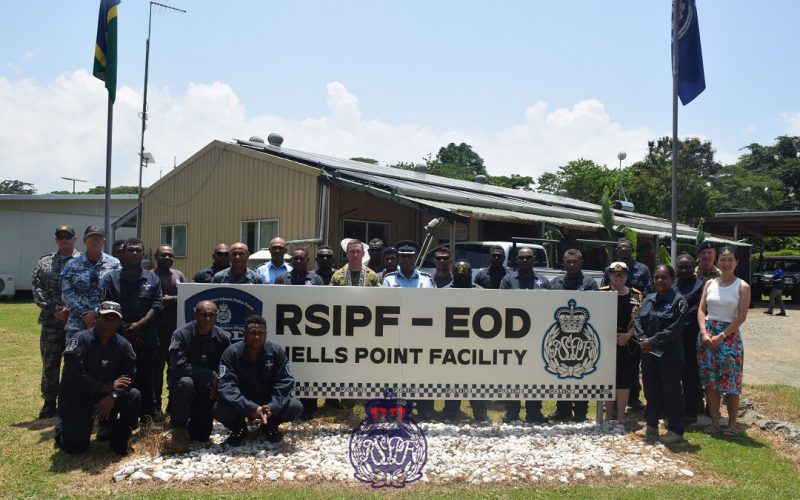 RSIPF farewells ADF Advisor to EOD unit 