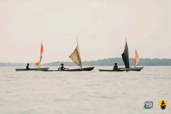 Saling race