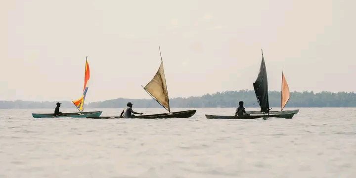 Saling race