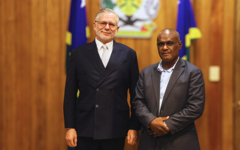 NEW ADB COUNTRY CHIEF MEETS PM