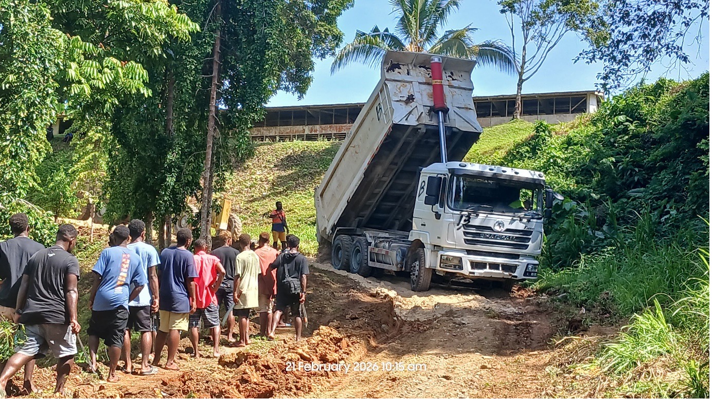 Local Contractor AssistS West Kwaio Communities