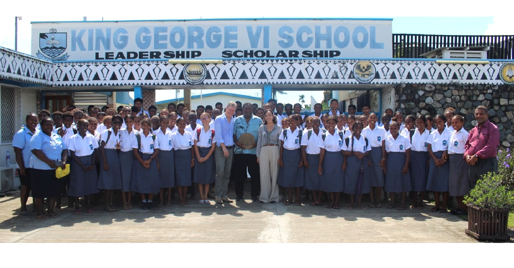 British Envoy Visit Schools, Highlights Importance of Commonwealth
