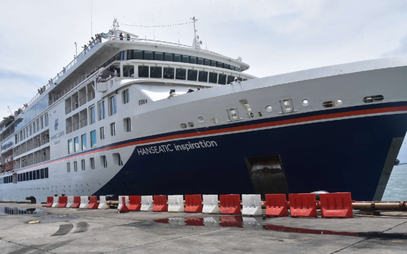 Cruise boat makes stop over